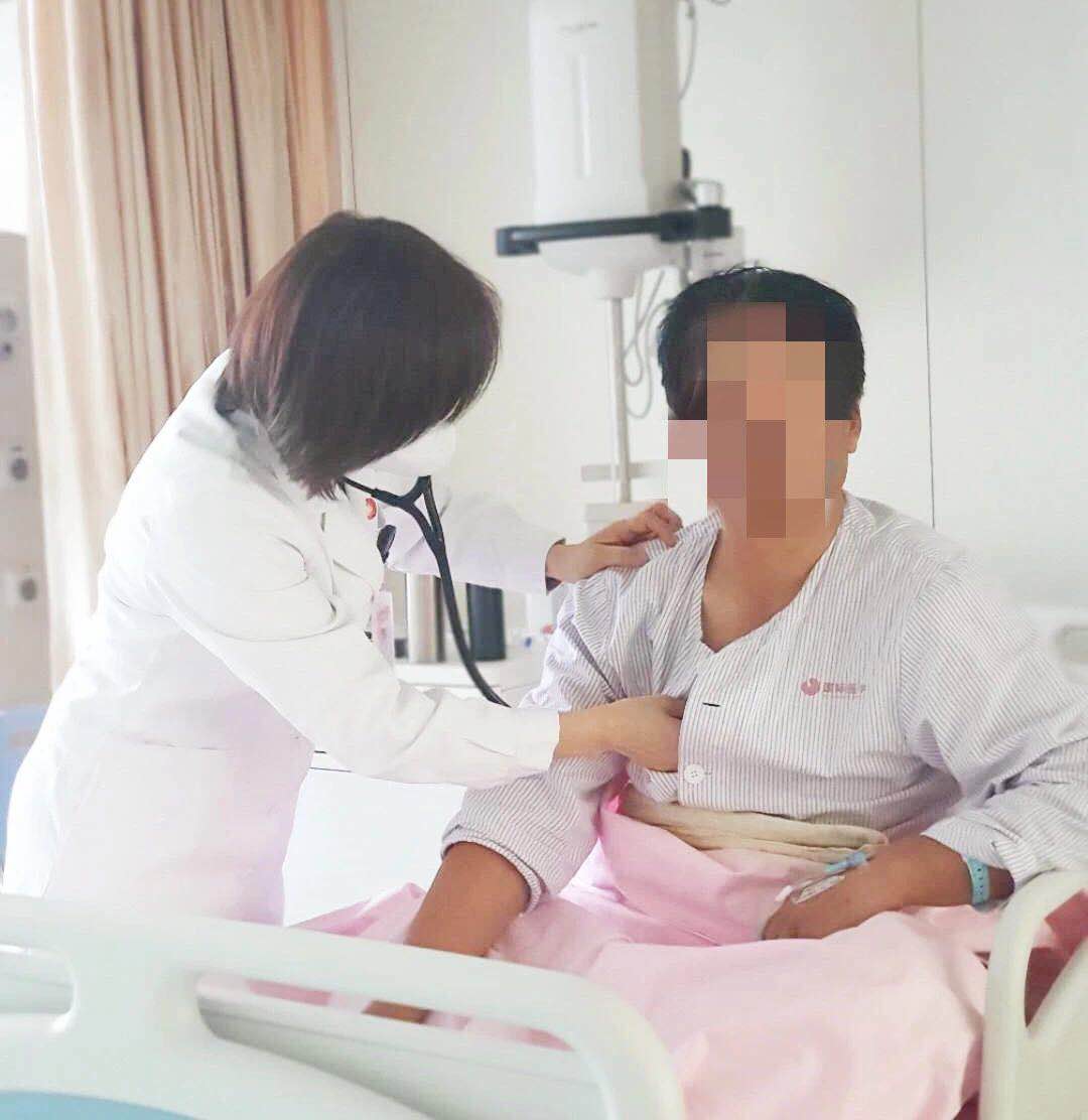 這種胸悶、胸痛要注意！你該去做這項(xiàng)檢查