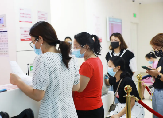 不掛號，解決多個問題，多學科MDT聯(lián)合門診讓更年期女性少跑腿，更安心！