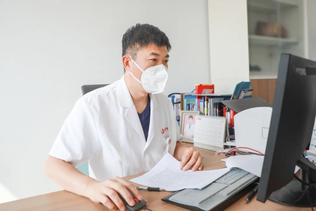 心內(nèi)科陳效安醫(yī)生連線陜西臺《閃耀三秦》，暢談醫(yī)生成長之路
