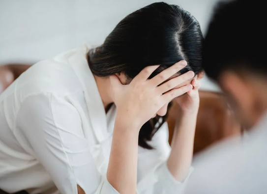 沒(méi)食欲、睡眠差、全身乏……這些“長(zhǎng)新冠”癥狀有可能是心理疾病撥打96999-3可免費(fèi)咨詢(xún)