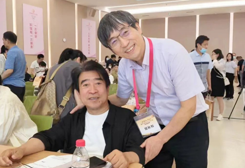 “醫(yī)”往情深15載！一位基層“輪椅”醫(yī)生和醫(yī)學大咖的故事